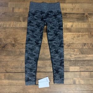 Gymshark Seamless Camo Leggings Size M